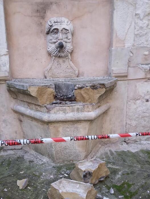 Fontana di via Recanati a Ferm