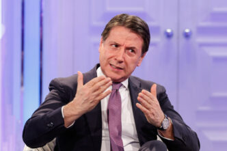 Giuseppe Conte3A La legge C3A8 ugu