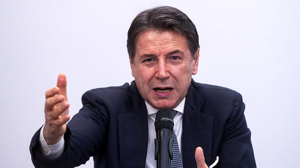 Giuseppe Conte attacca il gove