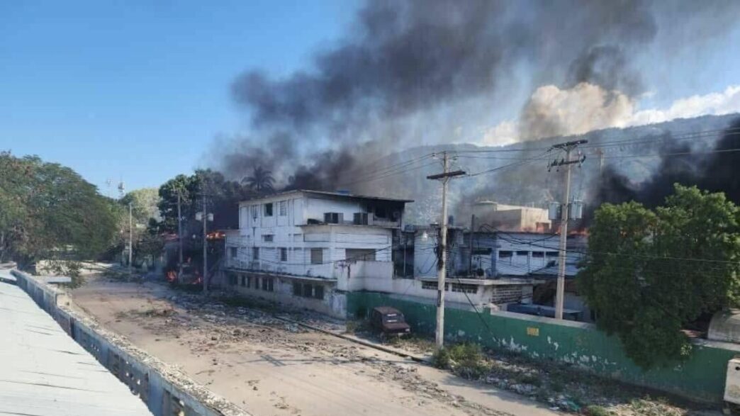 Incendio devasta l27ospedale ge