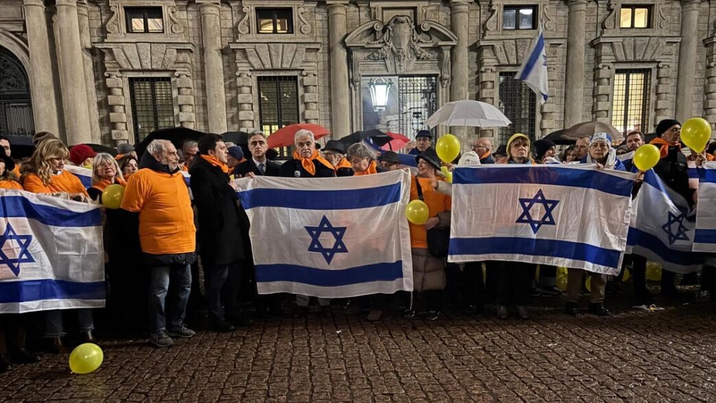 Milano in piazza per i bambini