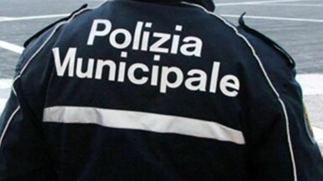 Napoli3A Blitz della Polizia Lo