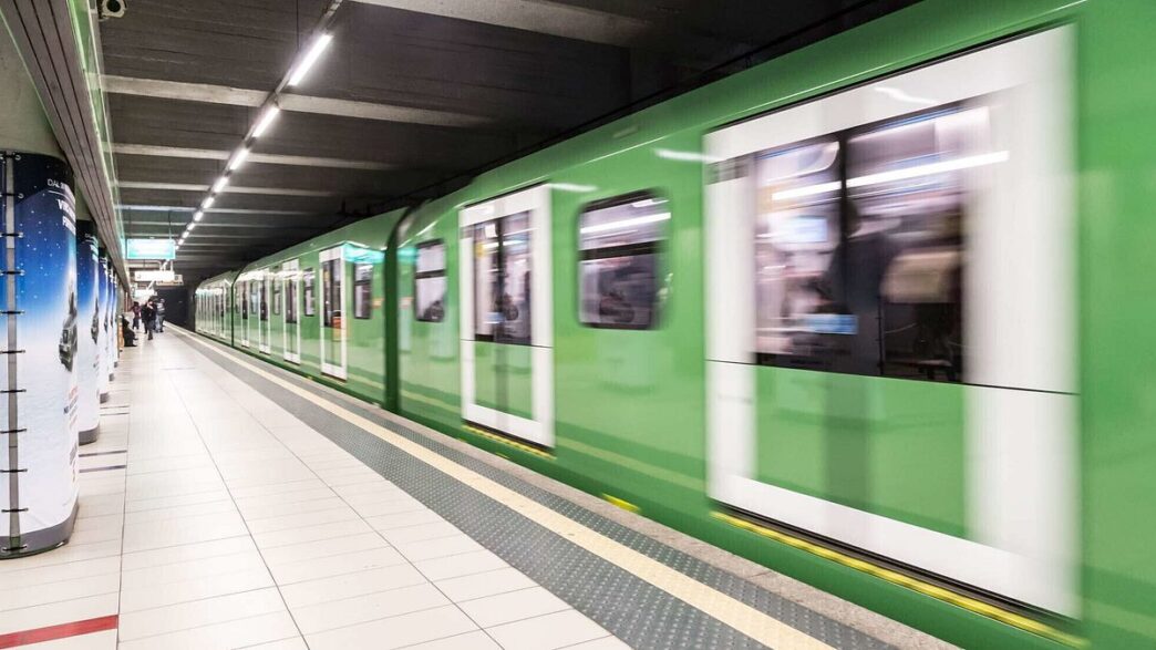 Panico in metropolitana3A donne