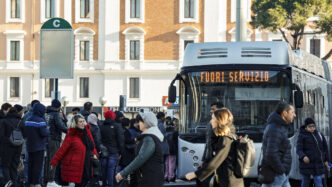 Settimana inizia con sciopero