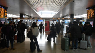 Tragedia alla stazione termini