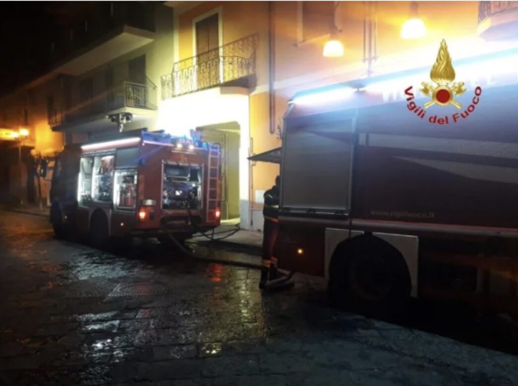 Tragico incendio a Frattaminor