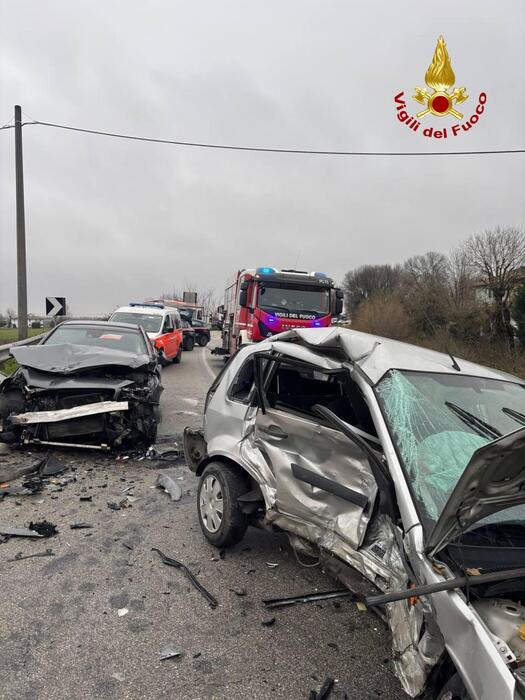 Tre auto coinvolte in incident