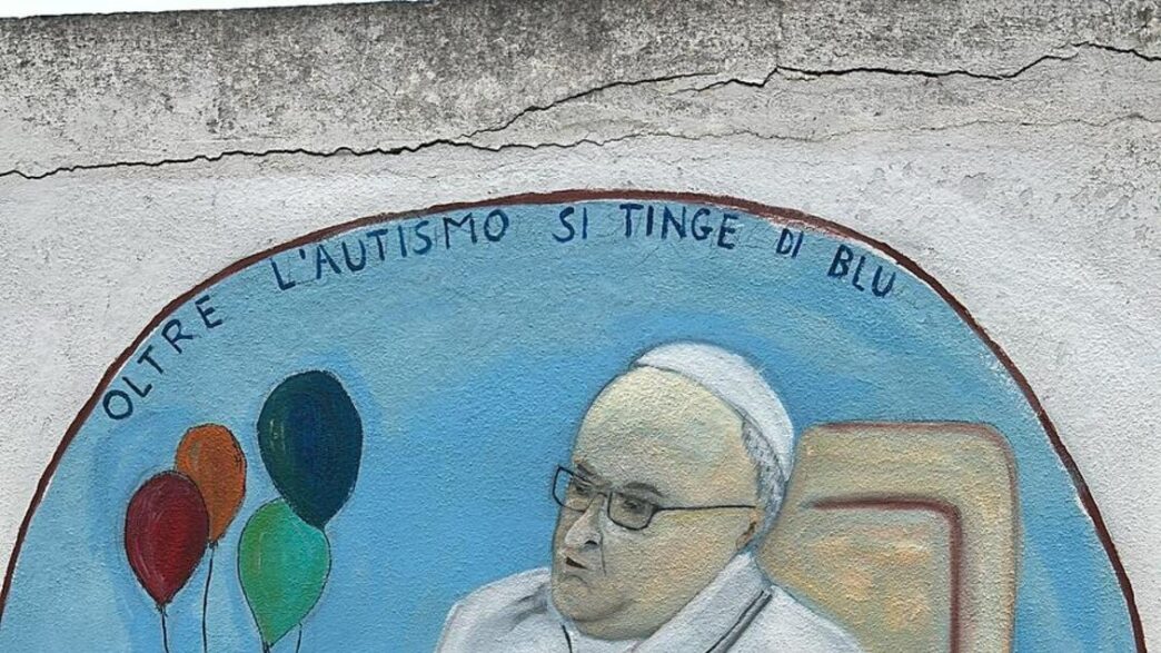 Un toccante murale di Papa Fra