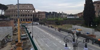 Via dei Fori Imperiali3A libera