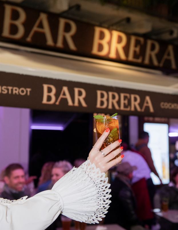 Bar Brera e Fernet Branca3A una