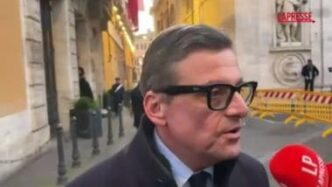 Carlo Calenda critica Meloni3A