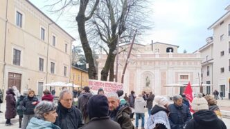 Manifestazioni a L27Aquila cont