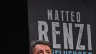 Matteo Renzi critica Giorgia M