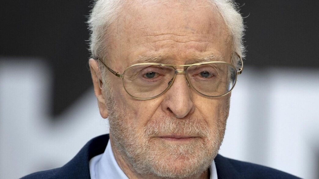 Michael Caine critica Trump e