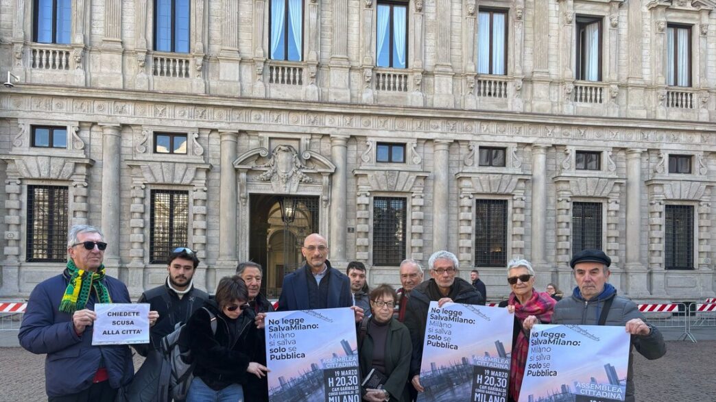 Milano3A cittadini in piazza pe