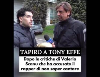 Tony Effe riceve il Tapiro d27o