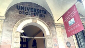 UniversitC3A0 di Bologna avanza n